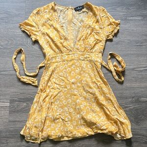 Lulu’s yellow mustard dress